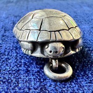 KIESELSTEIN-CORD STERLING SILVER TURTLE PENDANT 1996